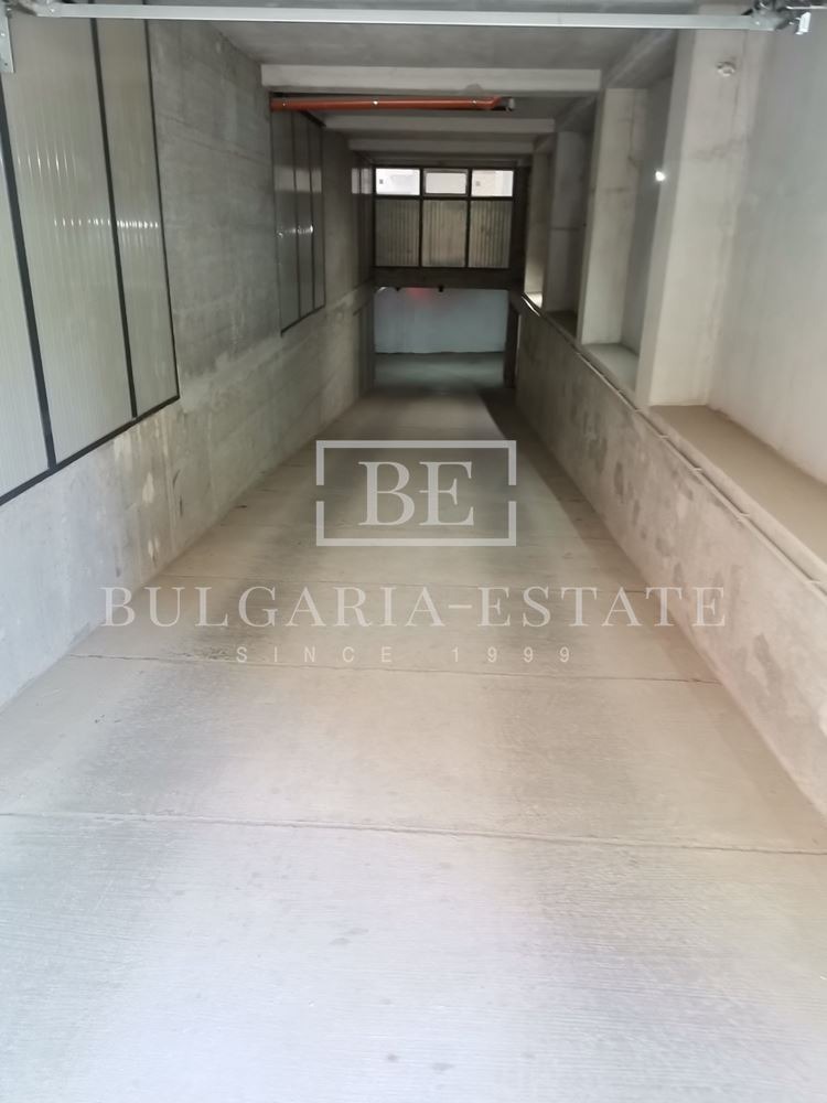 Продава ГАРАЖ, ПАРКОМЯСТО, гр. Варна, Възраждане 3, снимка 3 - Гаражи и паркоместа - 54626053