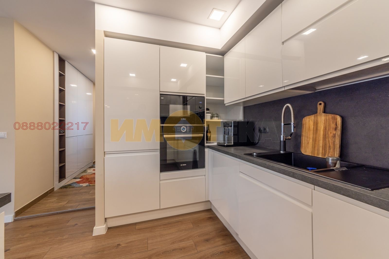 Продава МНОГОСТАЕН, гр. Варна, Бриз, снимка 3 - Апартаменти - 53994907