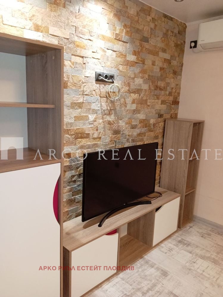 Продава 3-СТАЕН, гр. Пловдив, Кючук Париж, снимка 2 - Апартаменти - 55113672