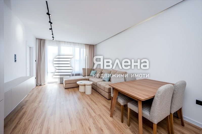 Продава 4-СТАЕН, гр. София, Изток