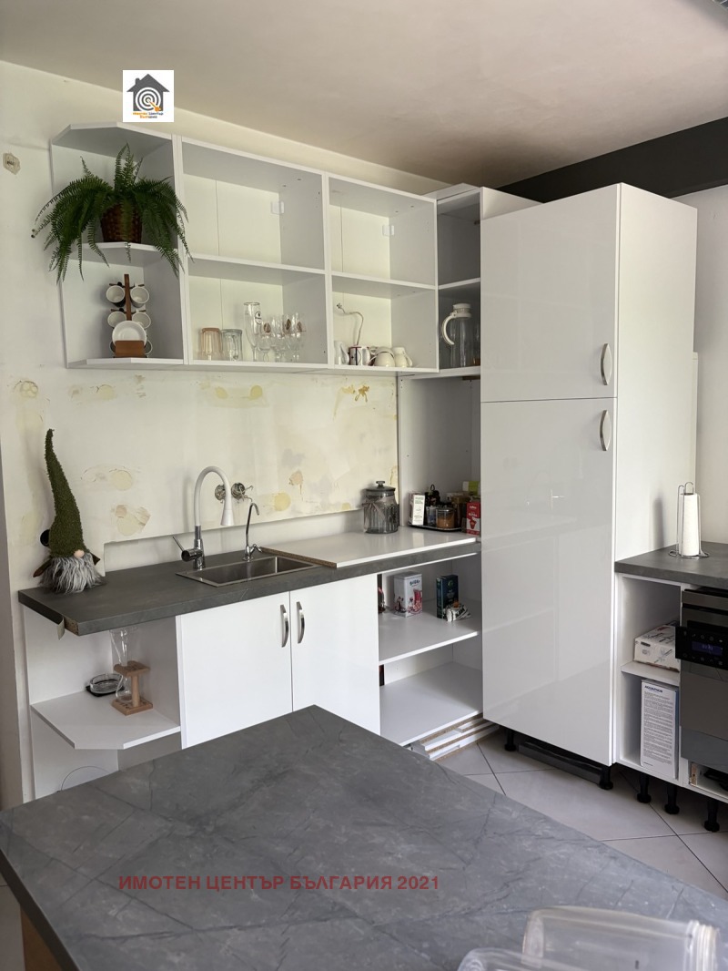 Продава МНОГОСТАЕН, гр. София, Иван Вазов, снимка 2 - Апартаменти - 52292160