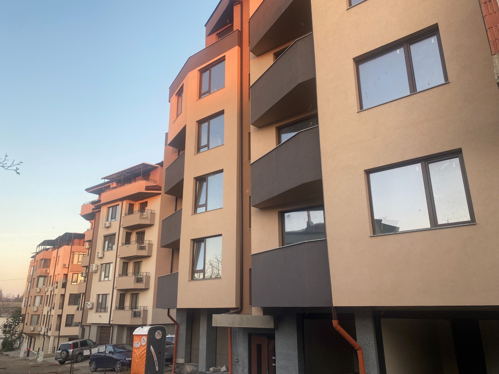 Продава 3-СТАЕН, гр. Плевен, Широк център