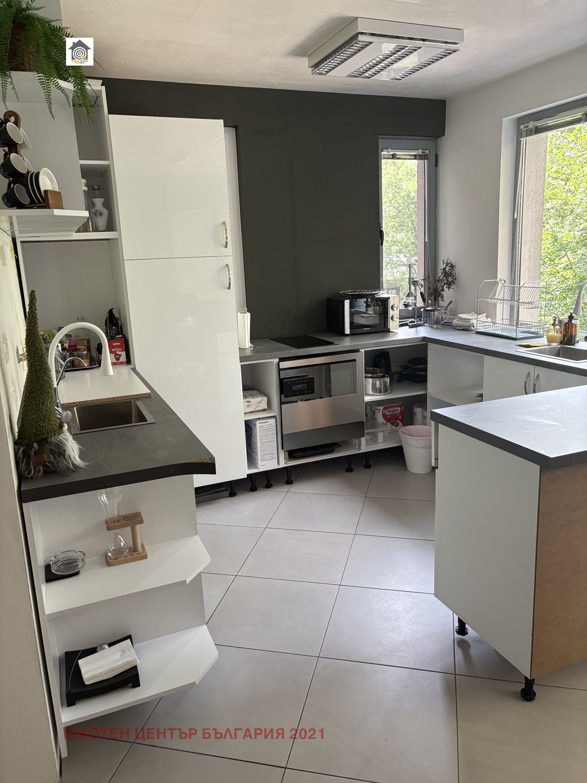 Продава МНОГОСТАЕН, гр. София, Иван Вазов, снимка 2 - Апартаменти - 52292160