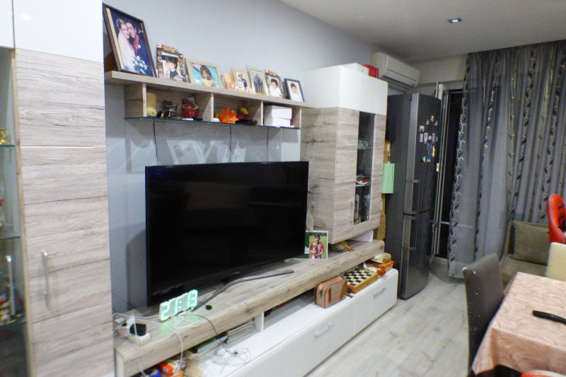 De vânzare  1 dormitor Sofia , Crasno selo , 72 mp | 60977491 - imagine [2]
