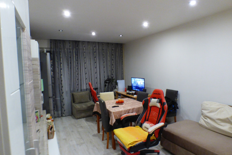 De vânzare  1 dormitor Sofia , Crasno selo , 72 mp | 60977491