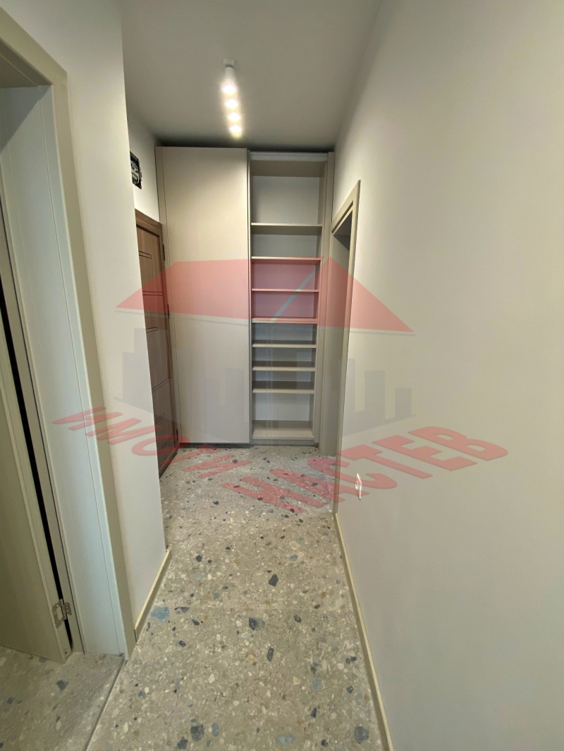 Продава 3-СТАЕН, гр. Шумен, Тракия, снимка 11 - Апартаменти - 52363433