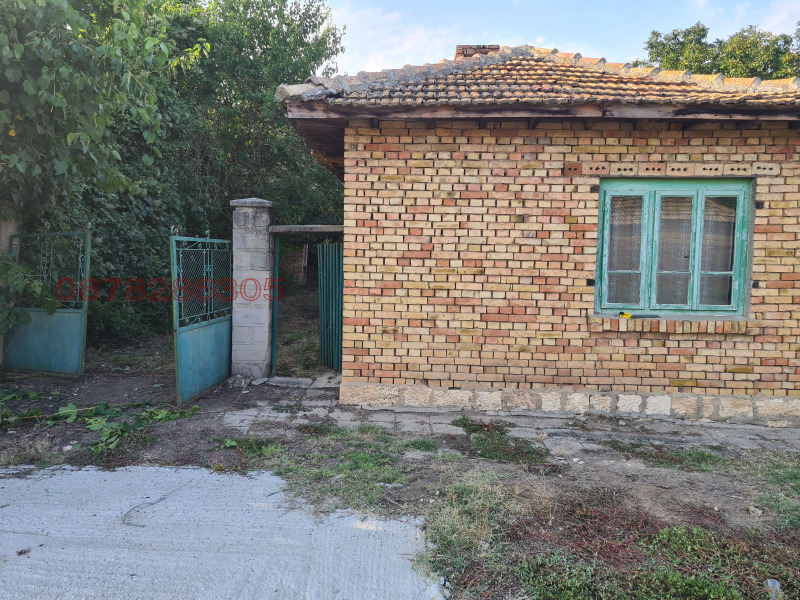 Продава КЪЩА, с. Червенци, област Варна, снимка 1 - Къщи - 45885998