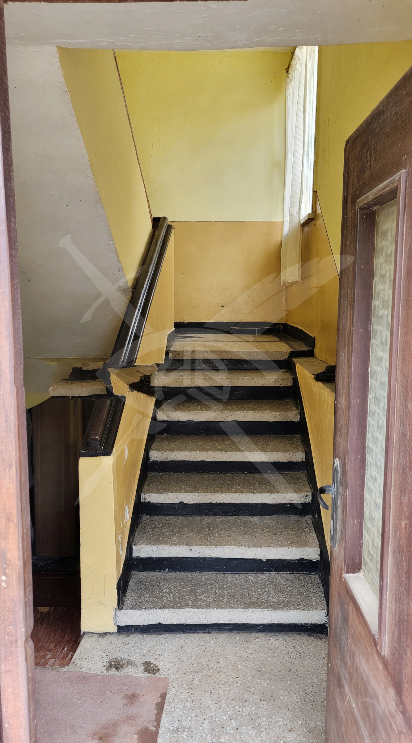 Продава КЪЩА, гр. Карнобат, област Бургас, снимка 3 - Къщи - 54775150