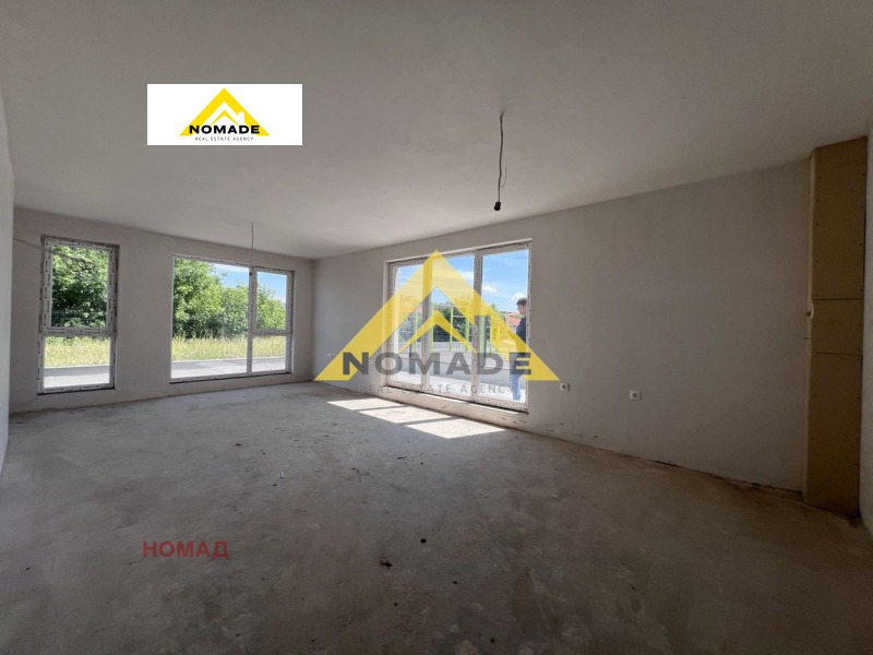 Продава 3-СТАЕН в град Пловдив, Остромила - 248 кв.м / 195 083 € » 381 549.18 лв., НОМАД