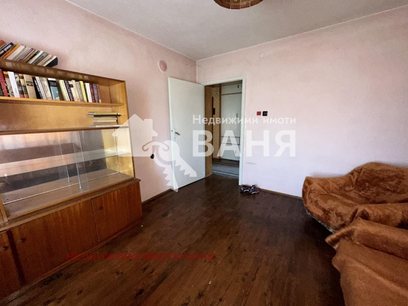 Продава ЕТАЖ ОТ КЪЩА в област Пловдив, гр. Карлово - 83 кв.м / 95 500 € » 186 781.77 лв., НЕДВИЖИМИ ИМОТИ ВАНЯ