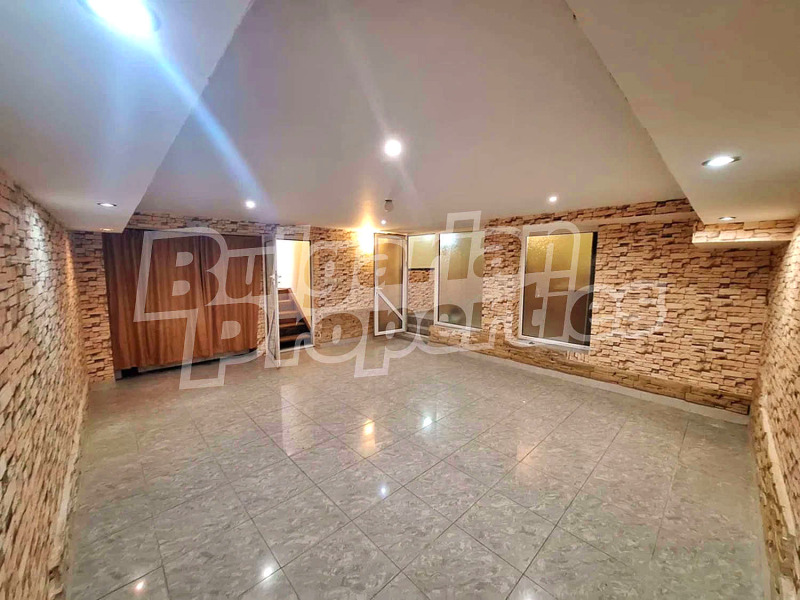 Продава ЗАВЕДЕНИЕ в град Варна, Колхозен пазар - 62 кв.м / 84 900 € » 166 049.97 лв., БЪЛГЕРИАН ПРОПЕРТИС ВАРНА