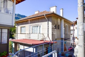 Продажба на етажи от къща в град Смолян - изображение 3 