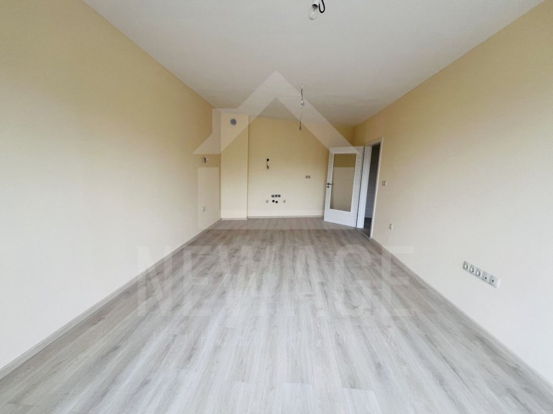 Zu verkaufen  1 Schlafzimmer Warna , Asparuhowo , 72 qm | 30318110 - Bild [2]