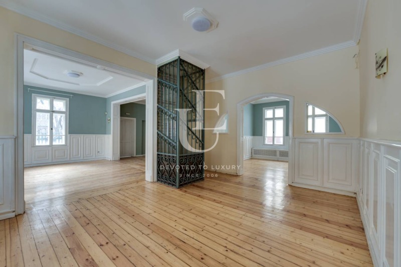 Till salu  Hus Sofia , Centar , 441 kvm | 53765387