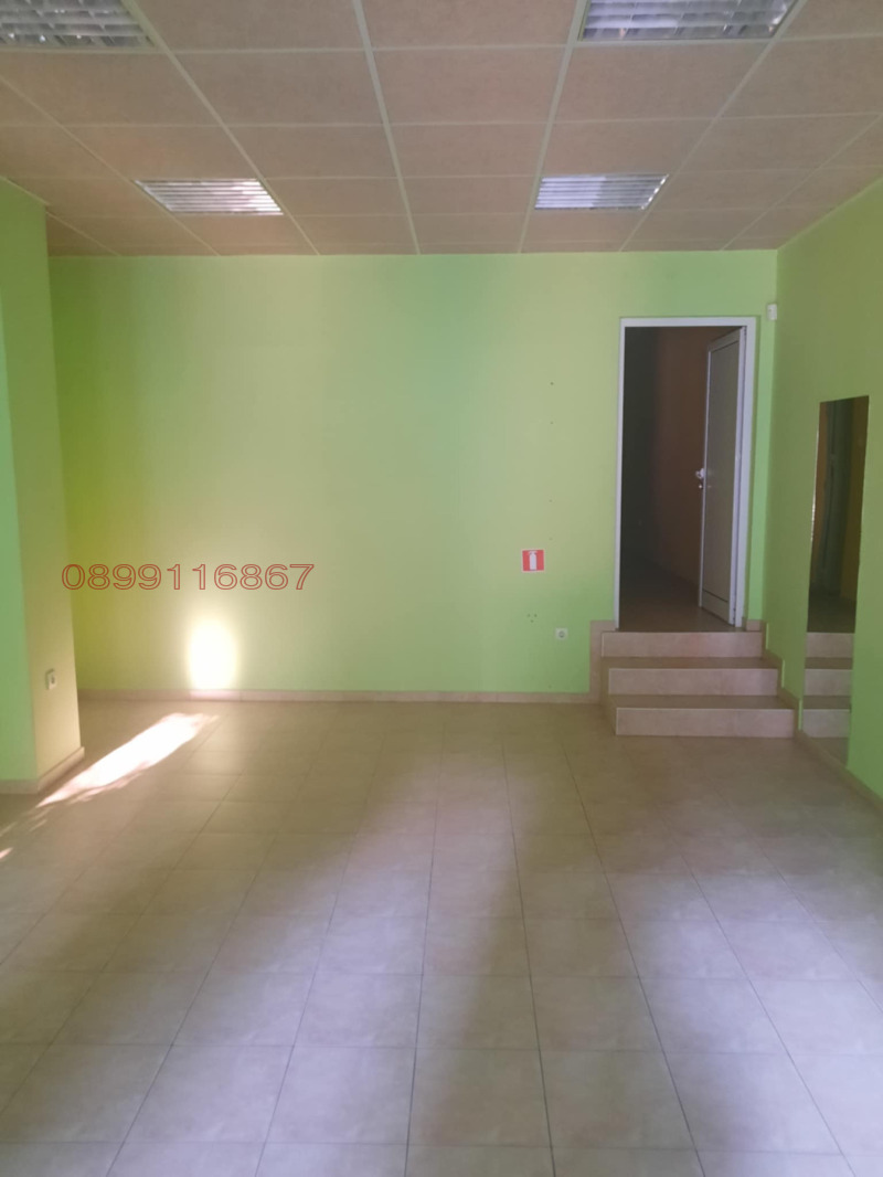 Продава МАГАЗИН, гр. Плевен, Идеален център, снимка 3 - Магазини - 53230667