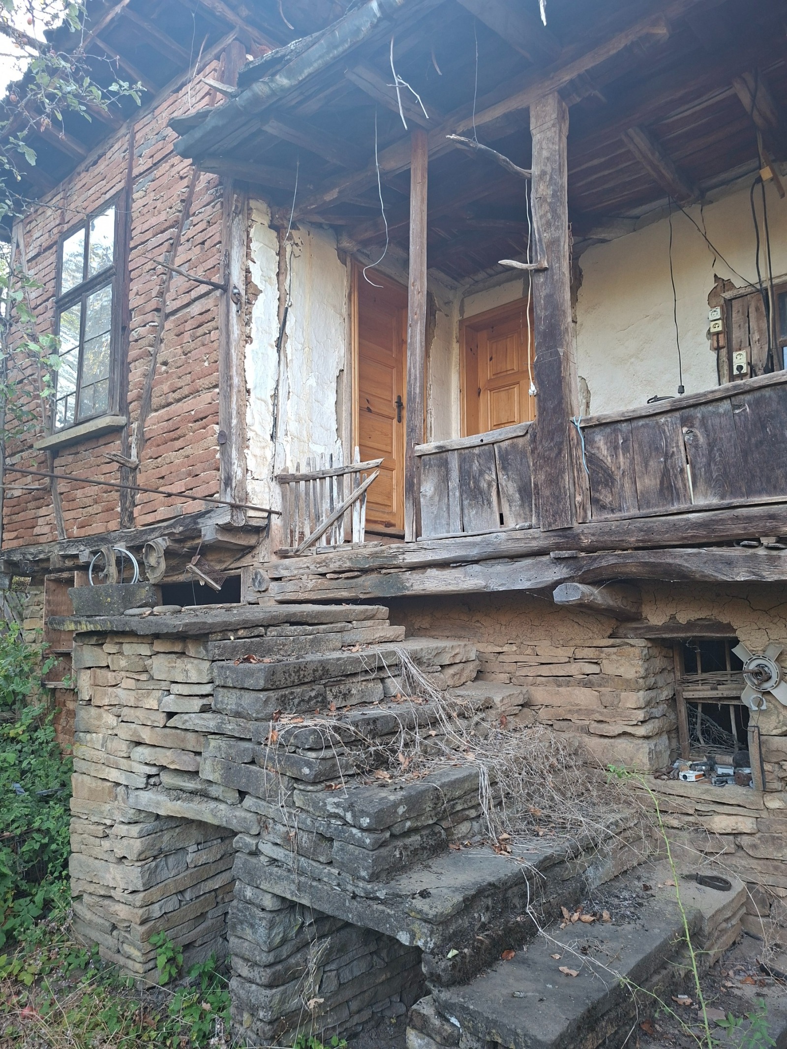 Продава КЪЩА, с. Лешница, област Ловеч, снимка 11 - Къщи - 56154843