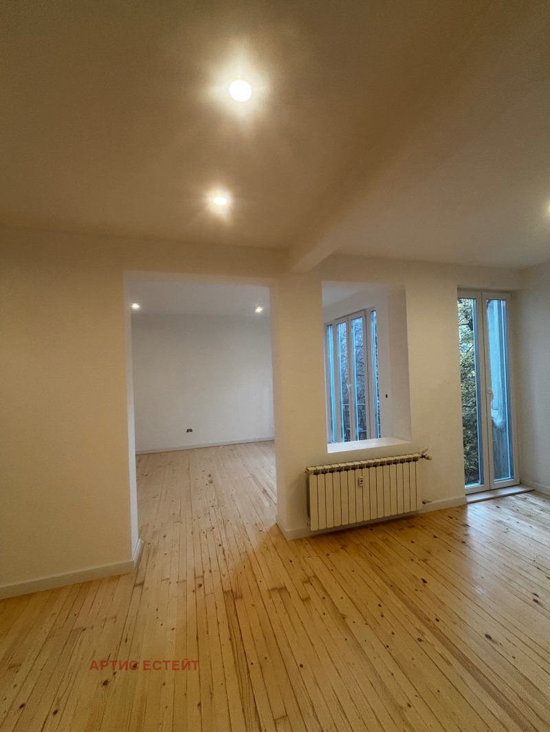 Продава 3-СТАЕН, гр. София, Център, снимка 3 - Апартаменти - 52480600