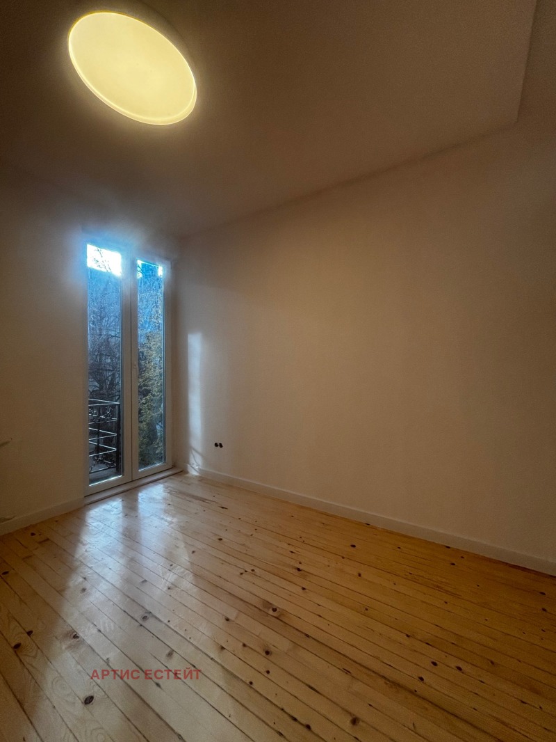 Продава 3-СТАЕН, гр. София, Център, снимка 9 - Апартаменти - 52480600