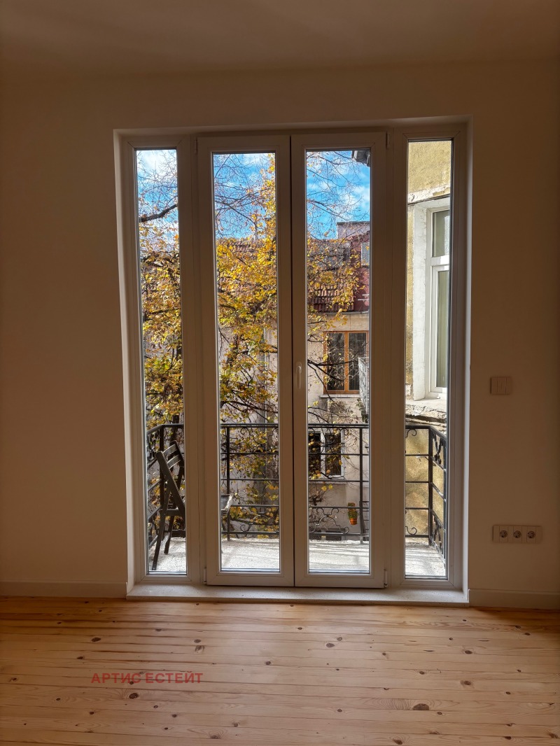 Продава 3-СТАЕН, гр. София, Център