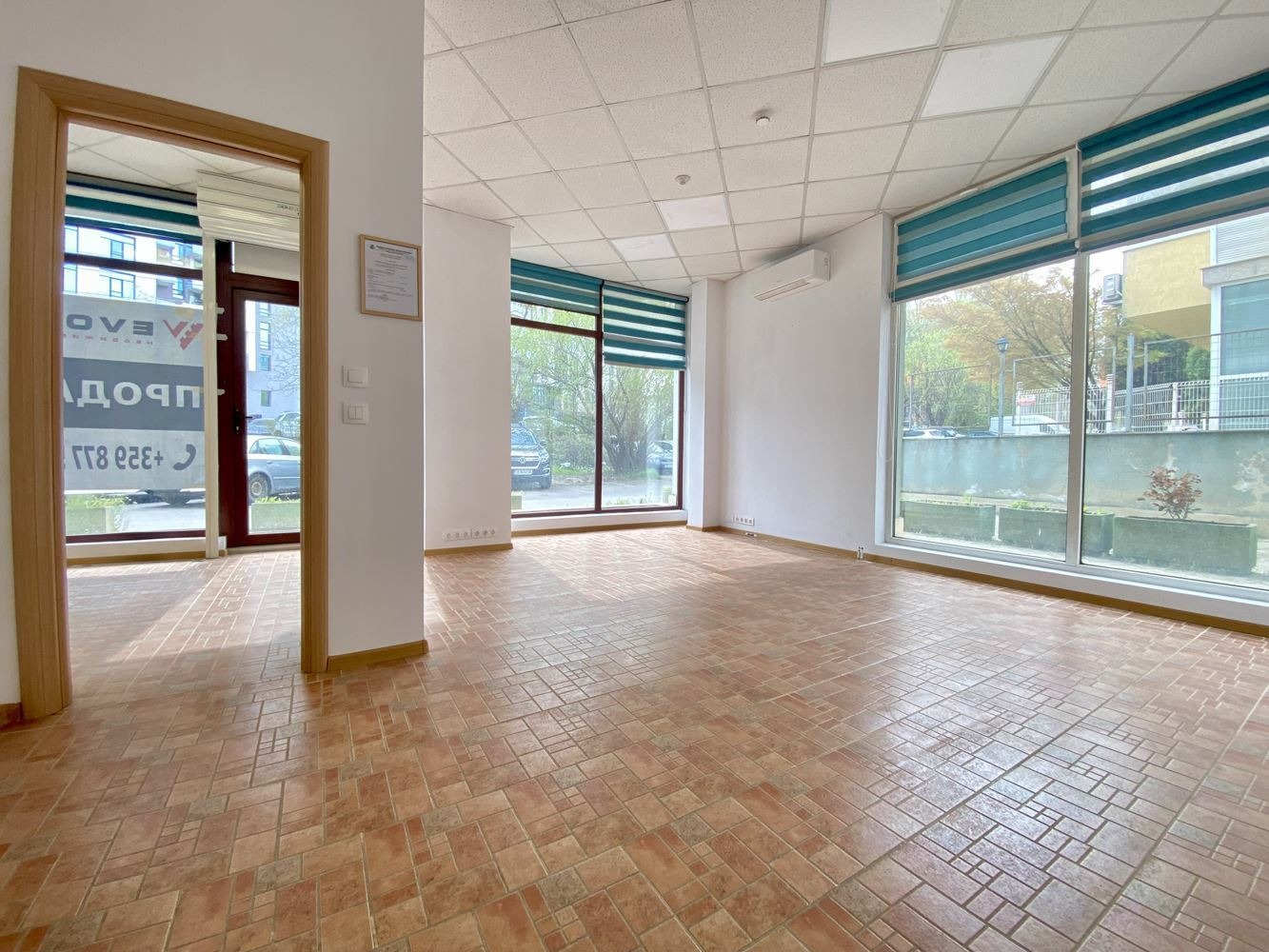 Продава МАГАЗИН, гр. София, Витоша, снимка 2 - Магазини - 50625523