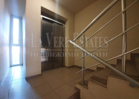 1 dormitorio Shirok tsentar, Ruse 1