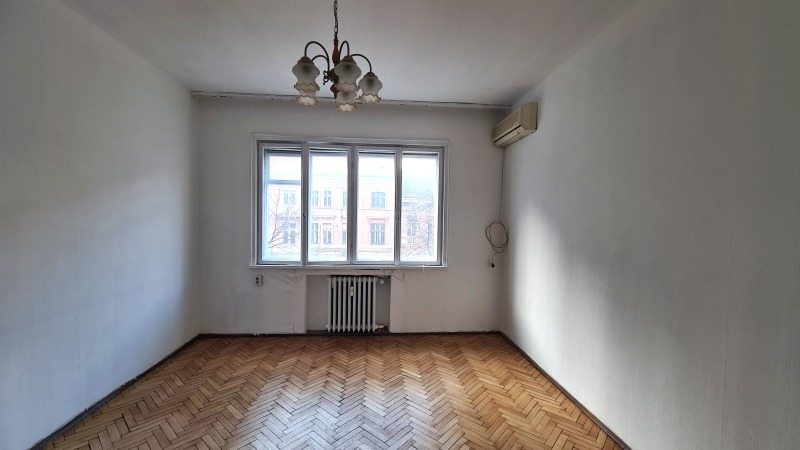 Продава 3-СТАЕН, гр. София, Център, снимка 2 - Апартаменти - 52380521