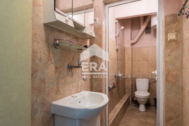 Продава 4-СТАЕН, гр. Варна, Гръцка махала, снимка 13 - Апартаменти - 55638035