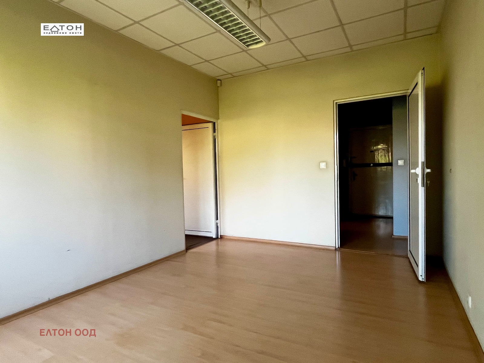 Продава 3-СТАЕН, гр. София, Център, снимка 2 - Апартаменти - 55392417