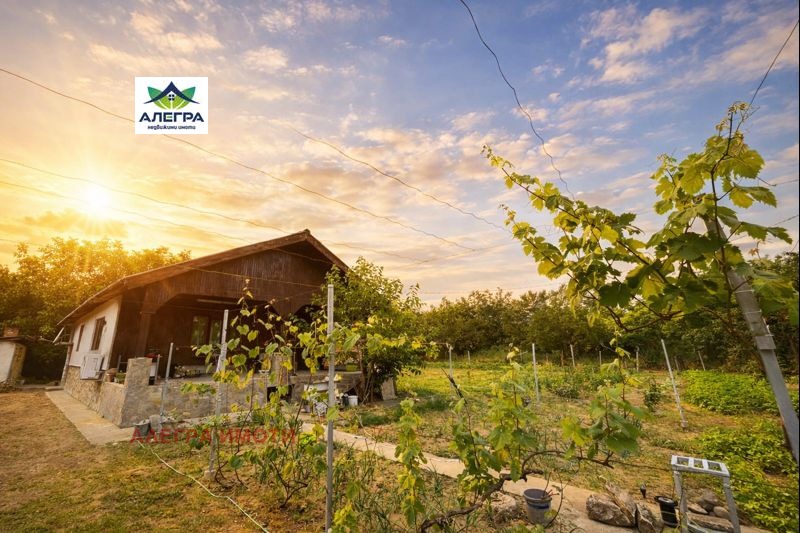 Продава КЪЩА, с. Карабунар, област Пазарджик