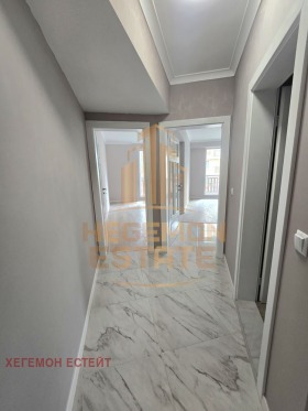 1 Schlafzimmer k.k. Sw.Sw. Konstantin i Elena, Warna