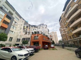 Офис град София, Студентски град 14