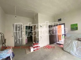 Офис град София, Студентски град 4
