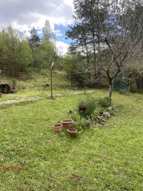 Maison Stoudena, région Pernik 15