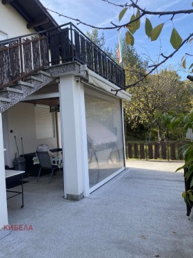 Maison Stoudena, région Pernik 4