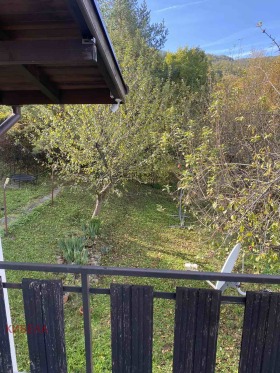 Maison Stoudena, région Pernik 14
