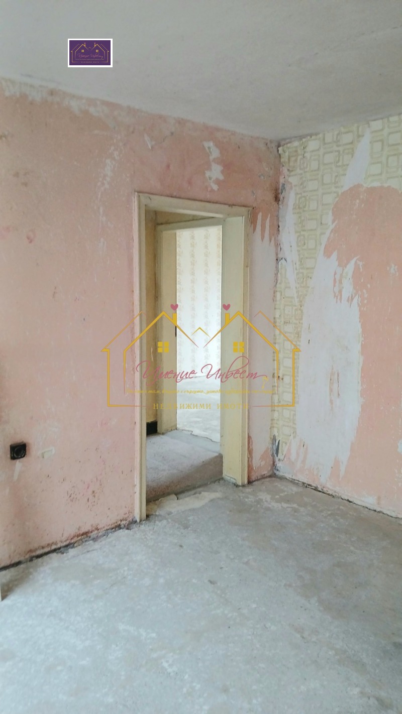 Продава 3-СТАЕН, гр. Русе, Здравец Изток, снимка 2 - Апартаменти - 53072704