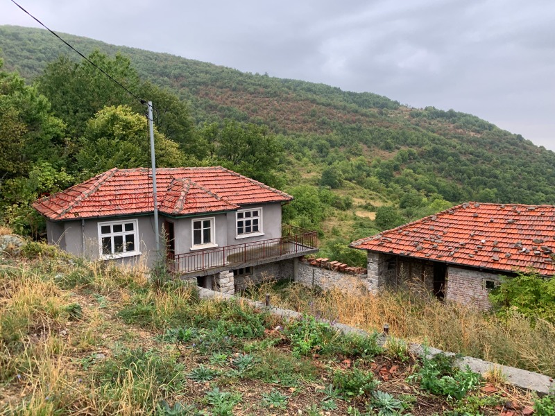 Продава КЪЩА, с. Орешец, област Пловдив, снимка 17 - Къщи - 53310714