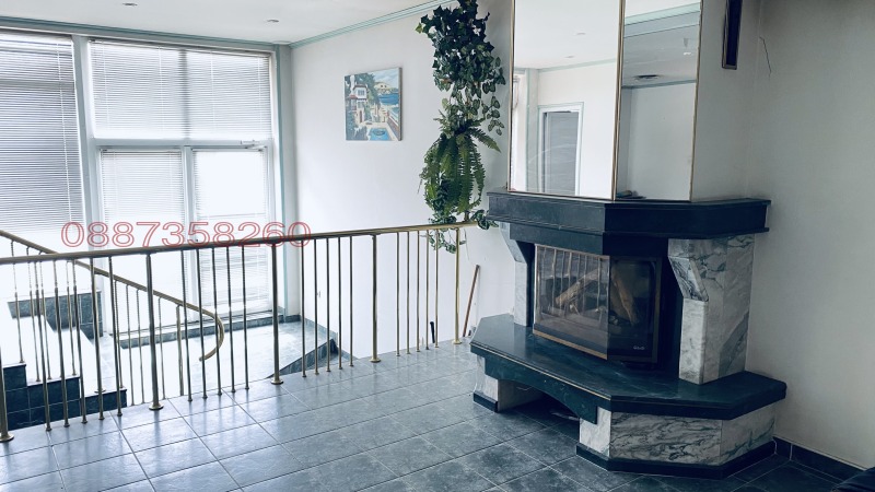 Продава КЪЩА, гр. Добрич, м-т Газибаба, снимка 2 - Къщи - 52785586