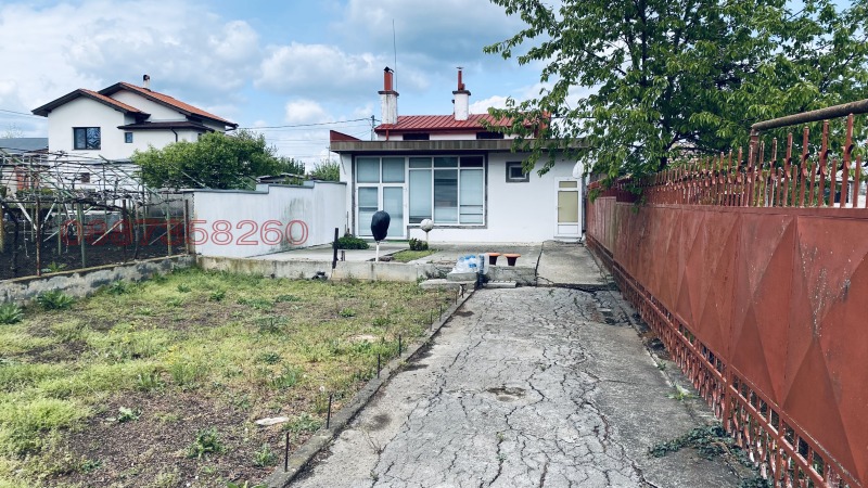 Продава КЪЩА, гр. Добрич, м-т Газибаба, снимка 9 - Къщи - 52785586