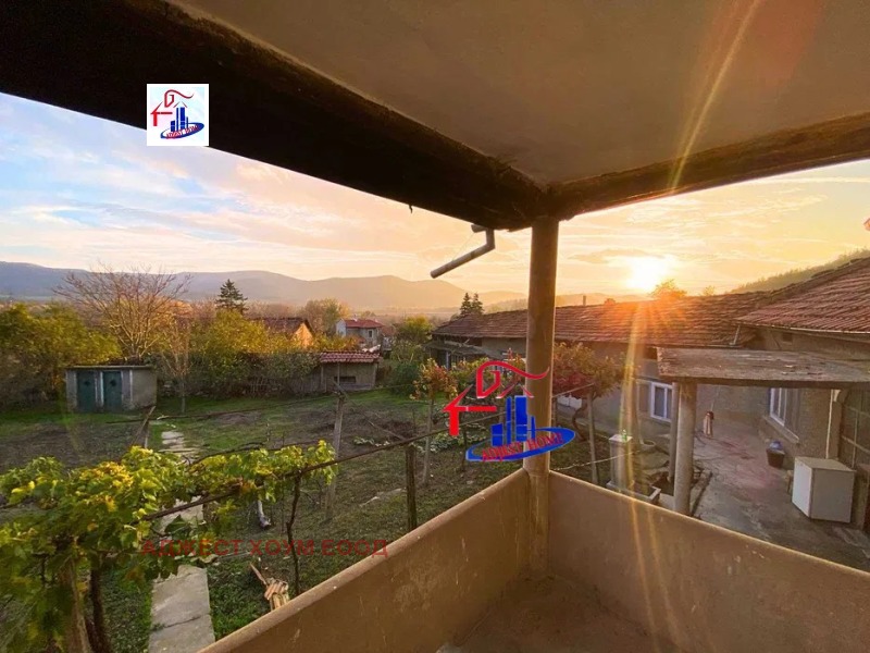 Продава КЪЩА, с. Янково, област Шумен, снимка 5 - Къщи - 52465406