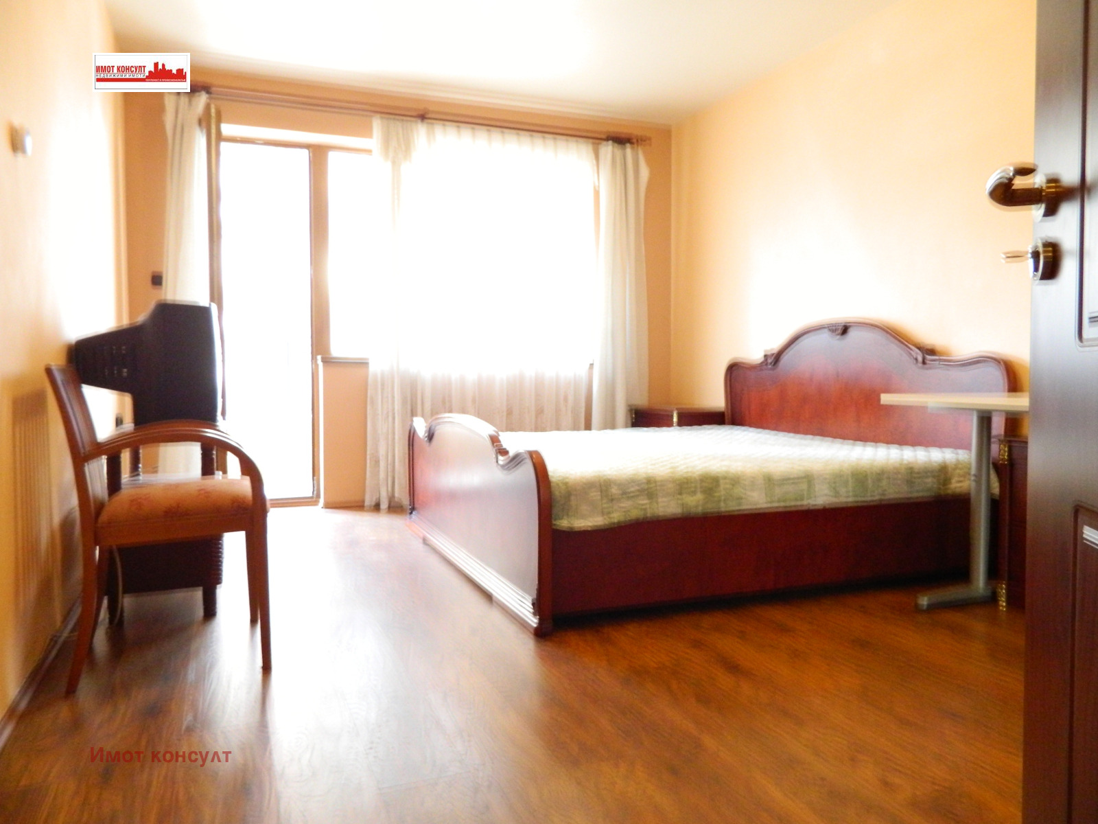 Продава 3-СТАЕН, гр. Пловдив, Център, снимка 2 - Апартаменти - 49637852
