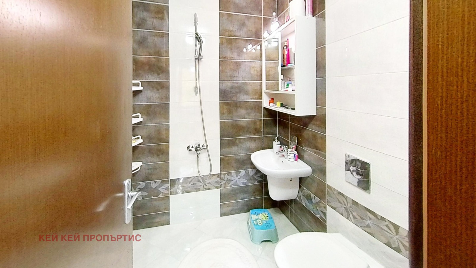 Продава КЪЩА, гр. Габрово, област Габрово, снимка 3 - Къщи - 54101739