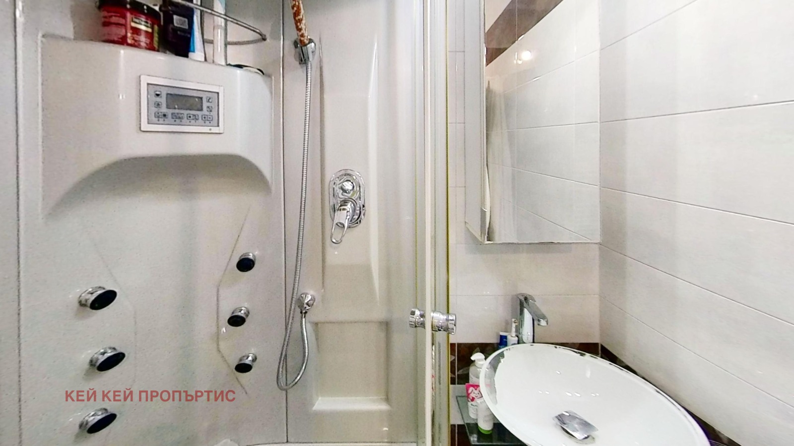 Продава КЪЩА, гр. Габрово, област Габрово, снимка 2 - Къщи - 54101739