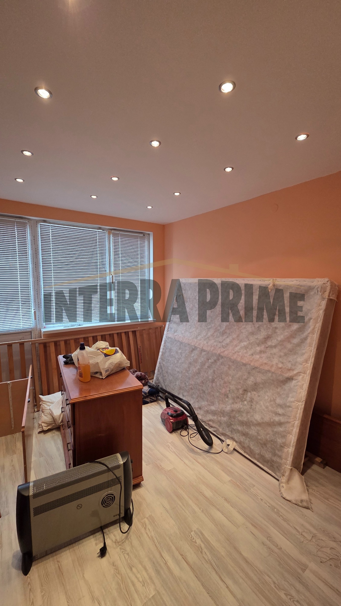 Продава 3-СТАЕН, гр. Добрич, Център, снимка 6 - Апартаменти - 56353743