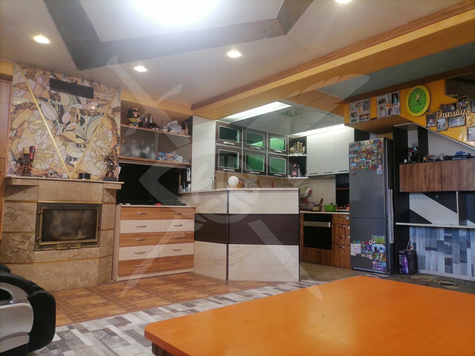 Продава КЪЩА, гр. Варна, Левски 1, снимка 2 - Къщи - 49708193