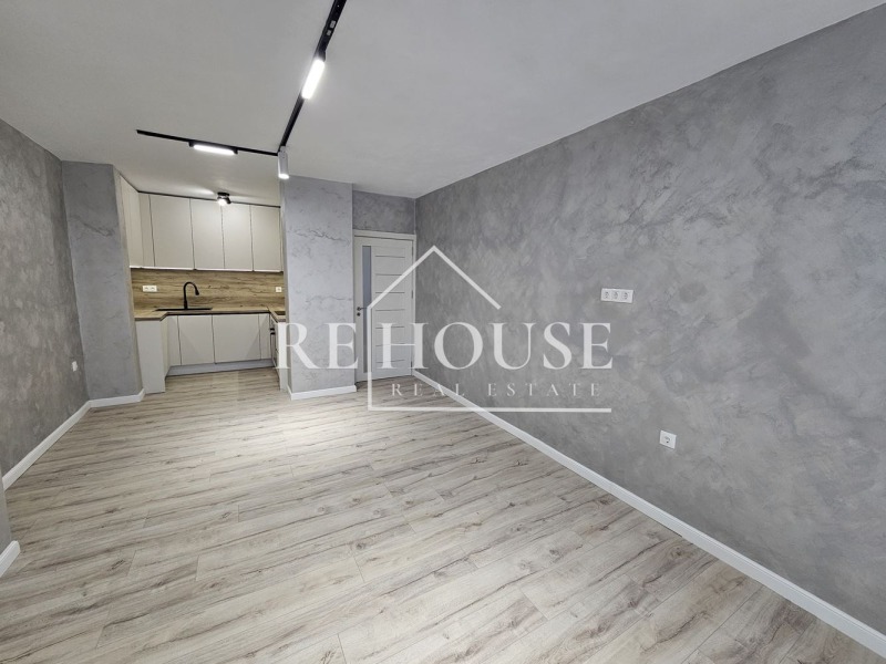 Продава 3-СТАЕН, гр. Варна, Лятно кино Тракия, снимка 3 - Апартаменти - 52640732