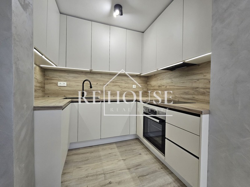 Продава 3-СТАЕН, гр. Варна, Лятно кино Тракия, снимка 2 - Апартаменти - 52640732