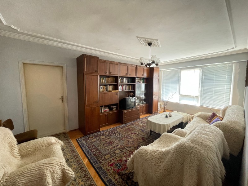 Продава МНОГОСТАЕН, гр. Тервел, област Добрич, снимка 2 - Апартаменти - 52781116