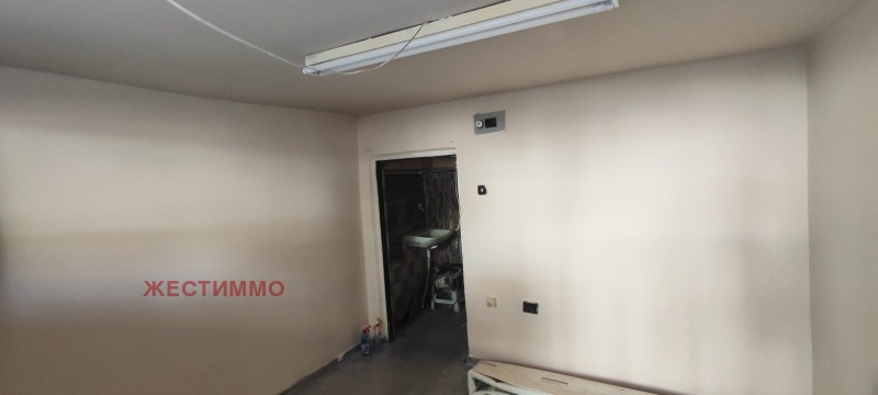 Προς πώληση  Γραφείο Βαρνα , ΤΣενταρ , 12 τ.μ | 39002791 - εικόνα [3]