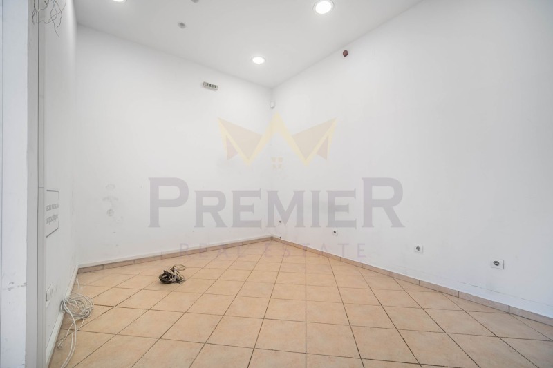 Продава МАГАЗИН, гр. Варна, Център, снимка 3 - Магазини - 52817455